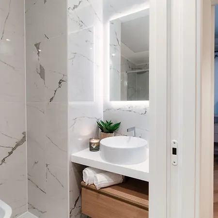 Apartament Stella - By Myhomeincomo