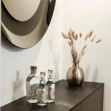 Apartament Stella - By Myhomeincomo *
